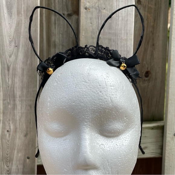 SET Lace Mask with Lace Ears - Picture 2 of 4